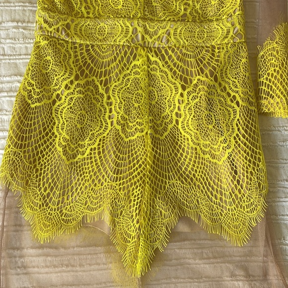 FOR LOVE & LEMONS - Yellow Lace Mini Dress - Very good condition - XS - S - Picture 6 of 6